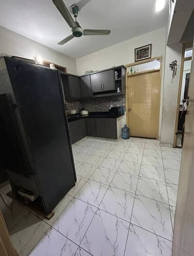 Get This Amazing 900 Square Feet Flat Available In Gulshan-e-Iqbal Town