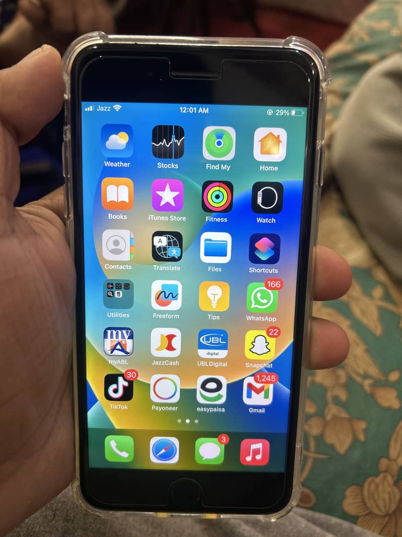 Apple iPhone 8 Plus 4