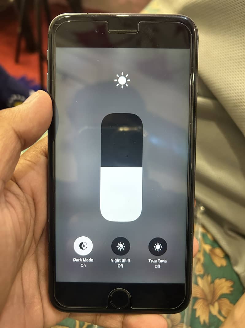 Apple iPhone 8 Plus 5