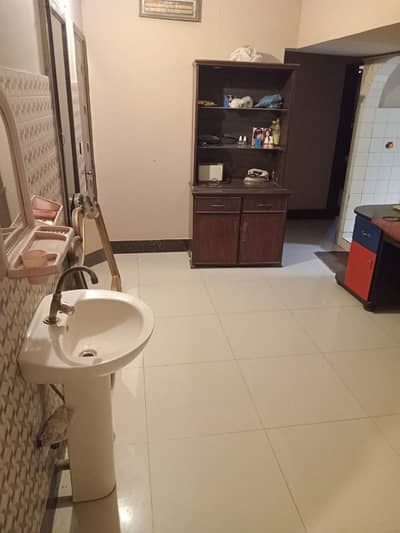 870 Square Feet Flat In Gulshan-e-Iqbal - Block 13/C
