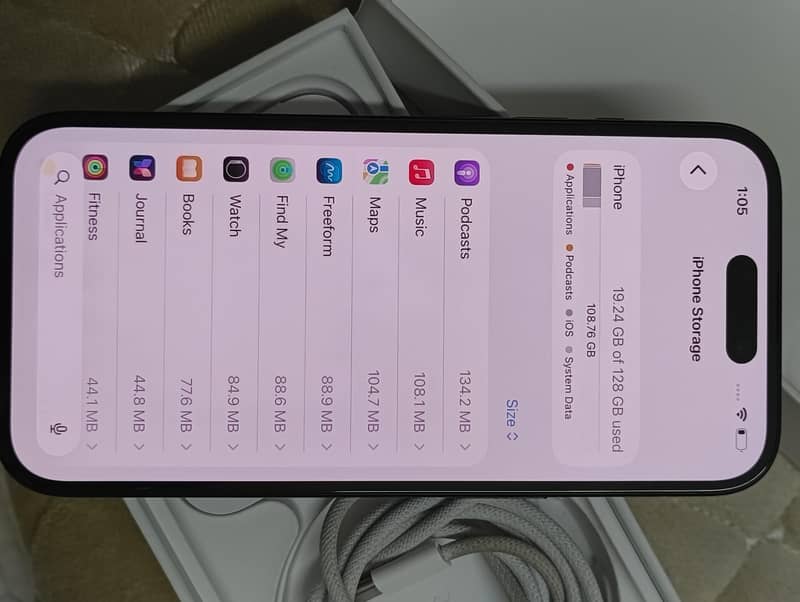 Apple iPhone 15 9
