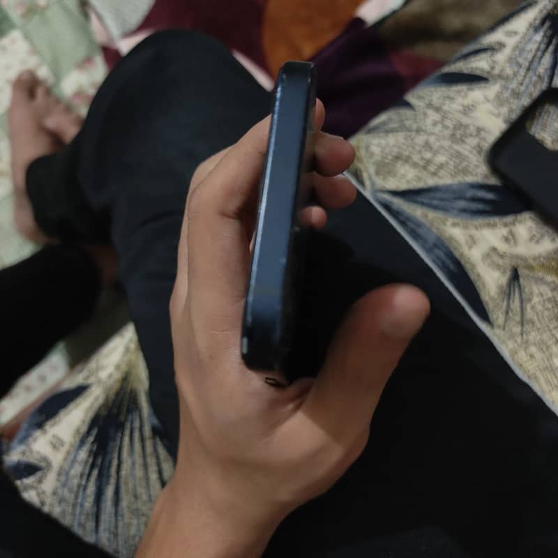 Apple iPhone 12 2