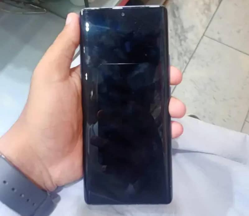 Tecno CAMON 30S 1