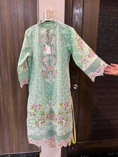 embroided  3pc lawn suit