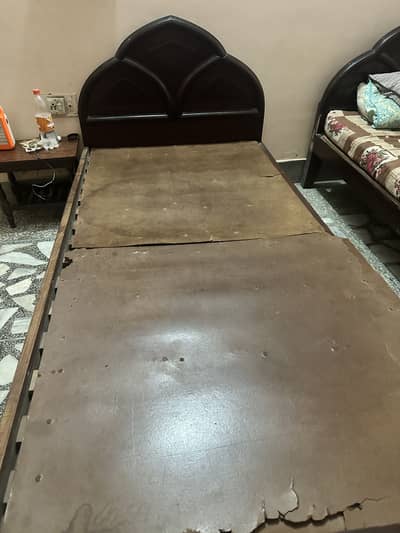 2 Indian Style Tali Beds With Strong Baseline and Shine
