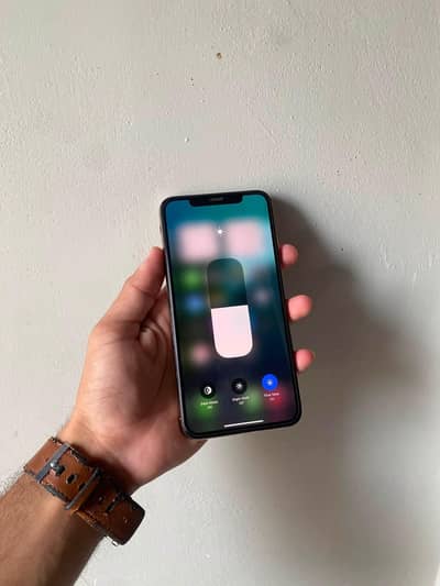 iPhone Xs Max | PTA Approved 64Gb
