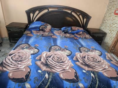 sheesham wood bed with 2 side tables n dressing table(withoutmattress)