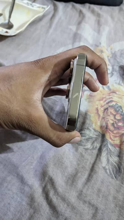 Apple iPhone 14 Pro