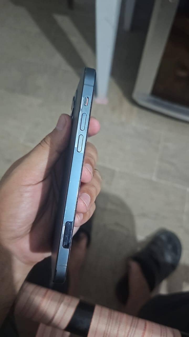 iphone 12 pro 2