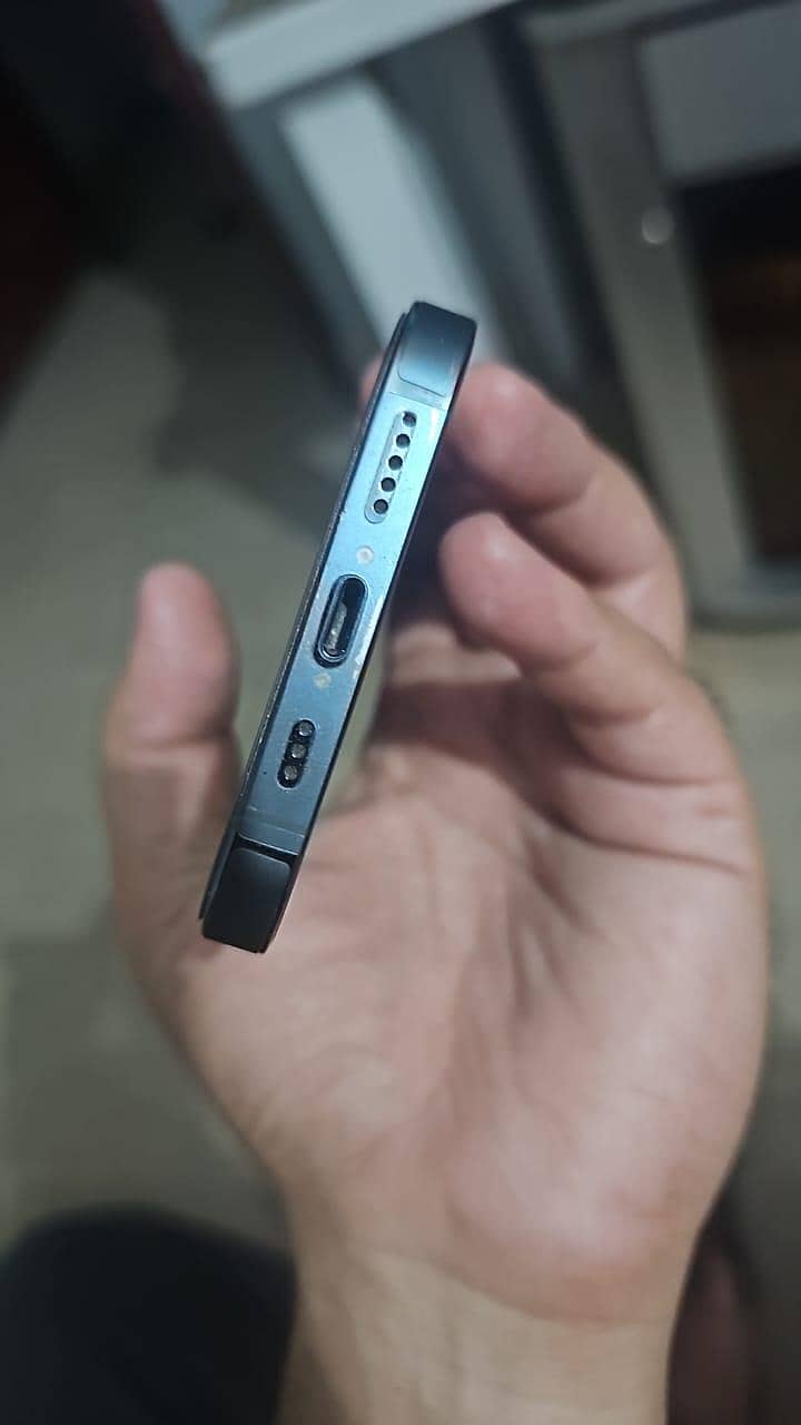iphone 12 pro 4