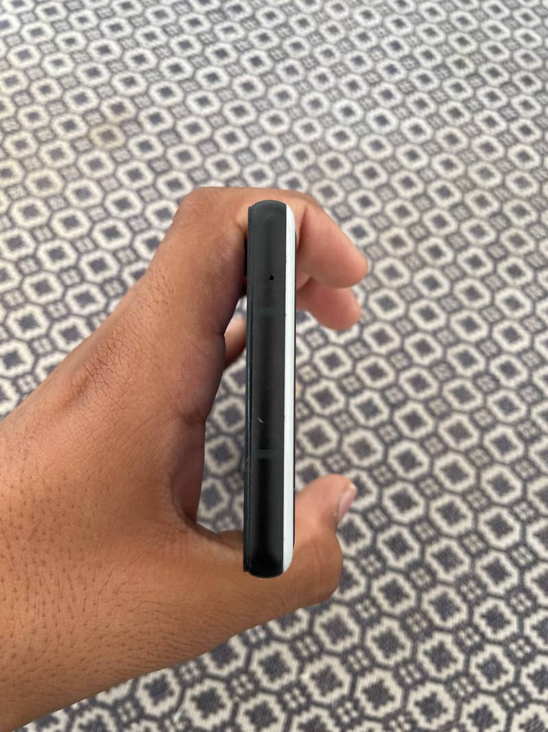 Google Pixel 6a 3