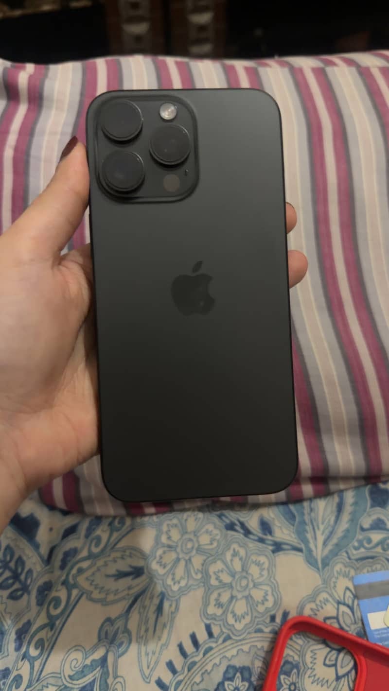 Apple iPhone 15 Pro Max 1
