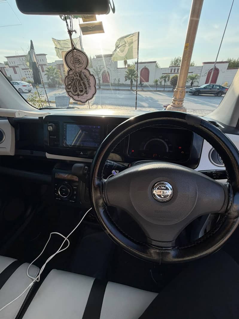 Nissan Moco 2014 5