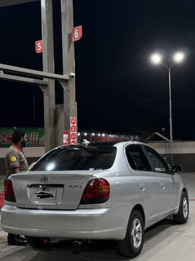 Toyota Platz 2005