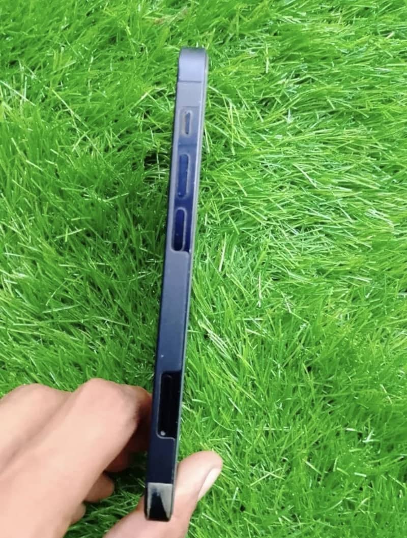 iPhone 12 mini 3