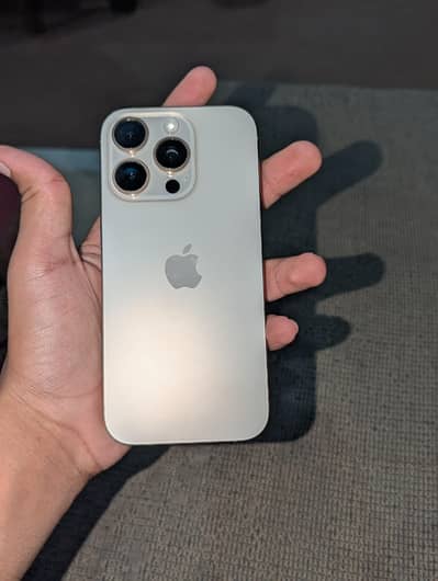 Apple iPhone 16 Pro