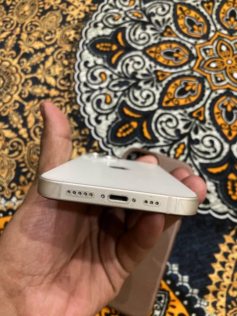 Apple iPhone 14 3