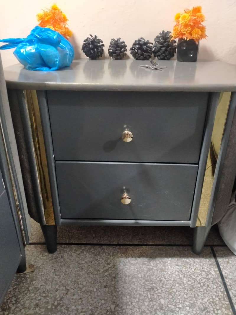bed dressing table 5