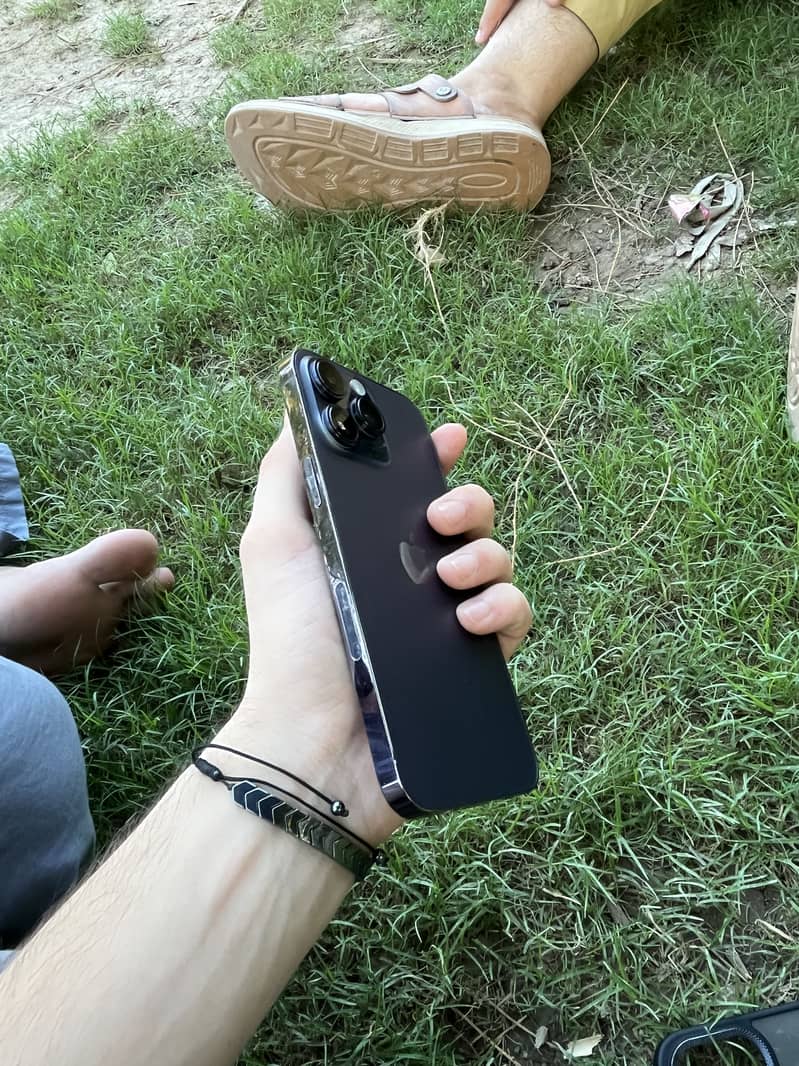 Apple iPhone 14 Pro Max 2