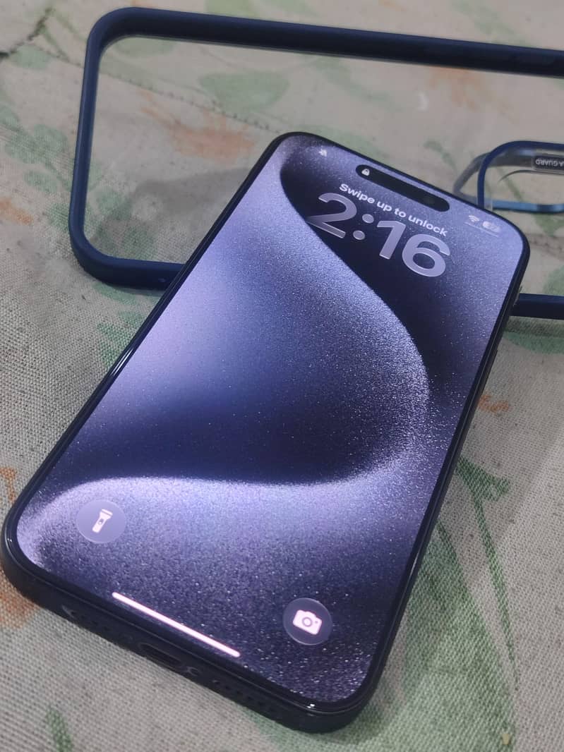 Apple iPhone 15 Pro Max 4