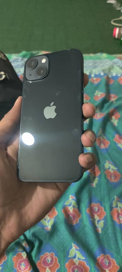 Apple iPhone 13