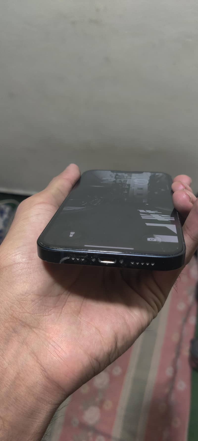 Apple iPhone 13 1