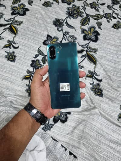 SAMSUNG A07  4/64 WITH BOX 10/10 CONDITION
