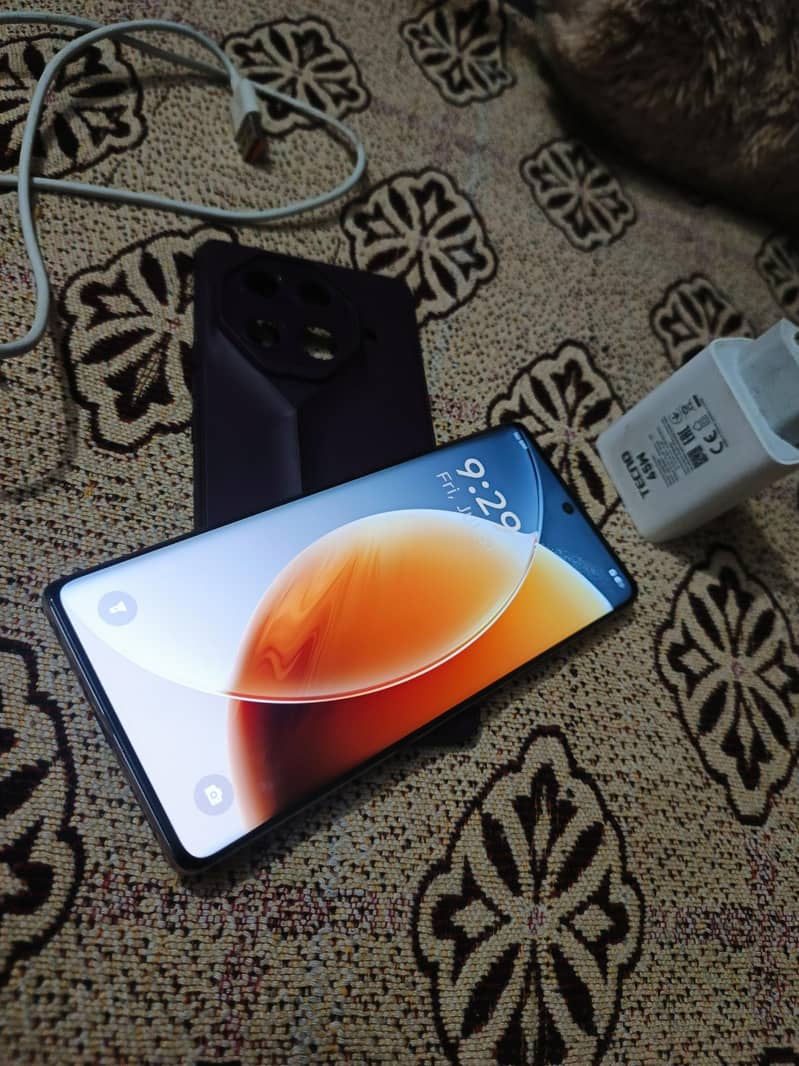 Tecno CAMON 30S 1