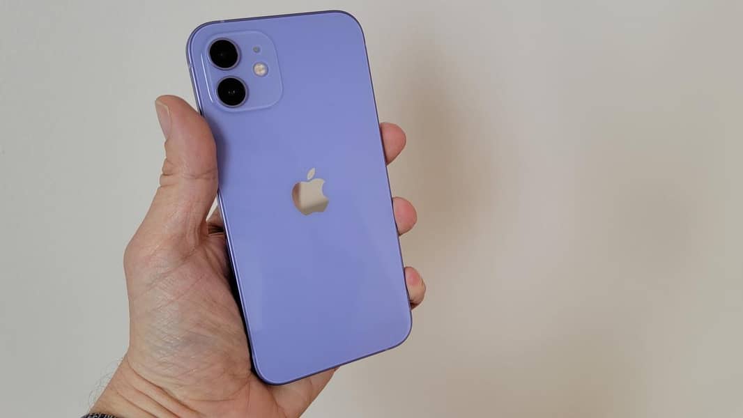iPhone 12 0