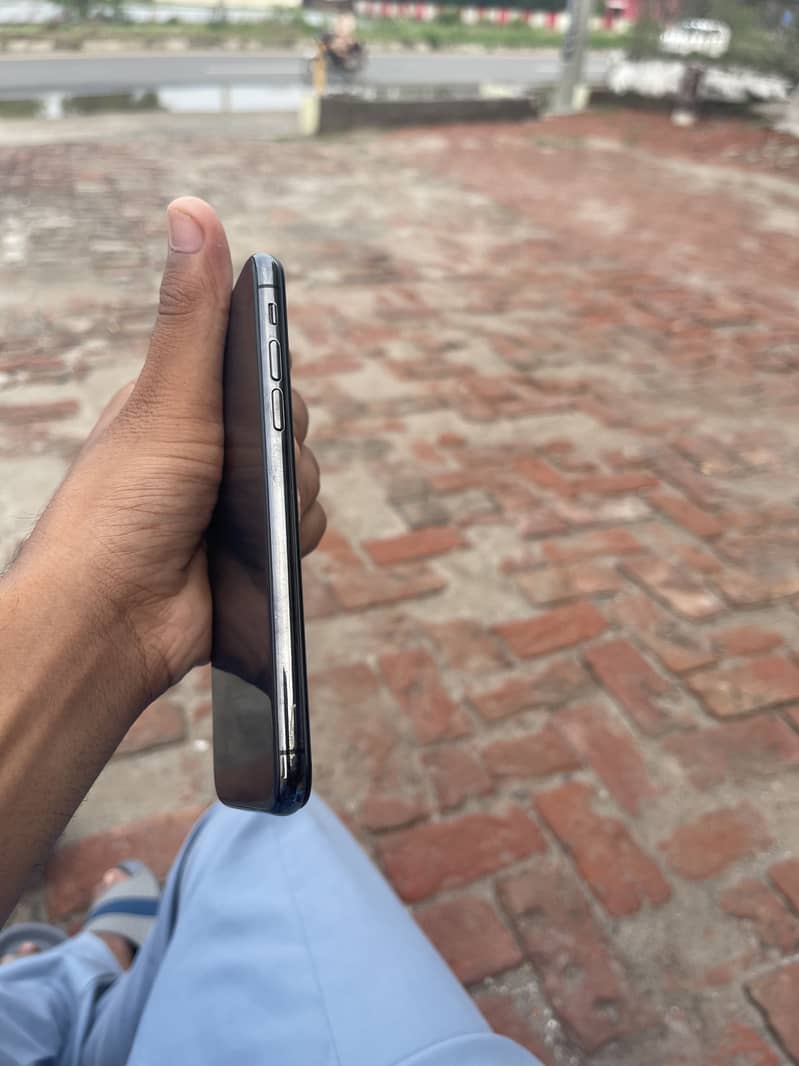 Apple iPhone X 1