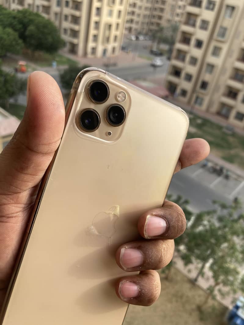 Apple iPhone 11 Pro Max 2