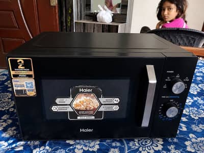 Haier Microwave Oven 20L (Solo) – Excellent Condition – Like New