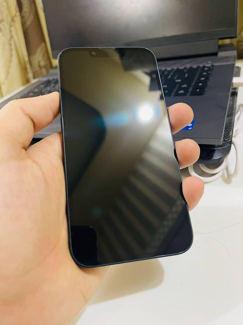 Apple iPhone 14 7