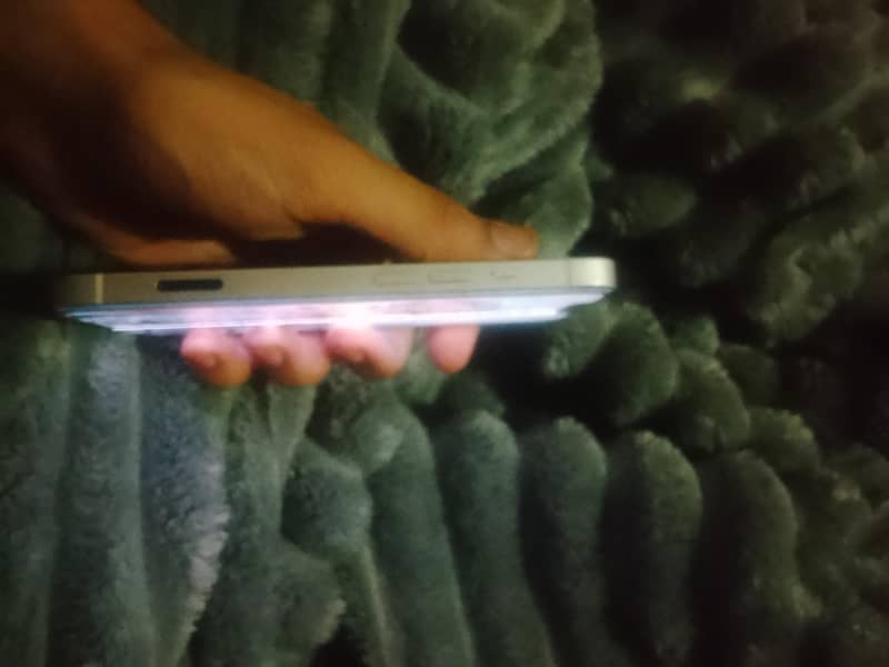 Apple iPhone 13 3