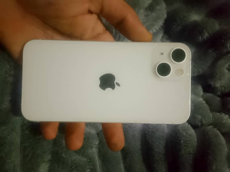 Apple iPhone 13 4