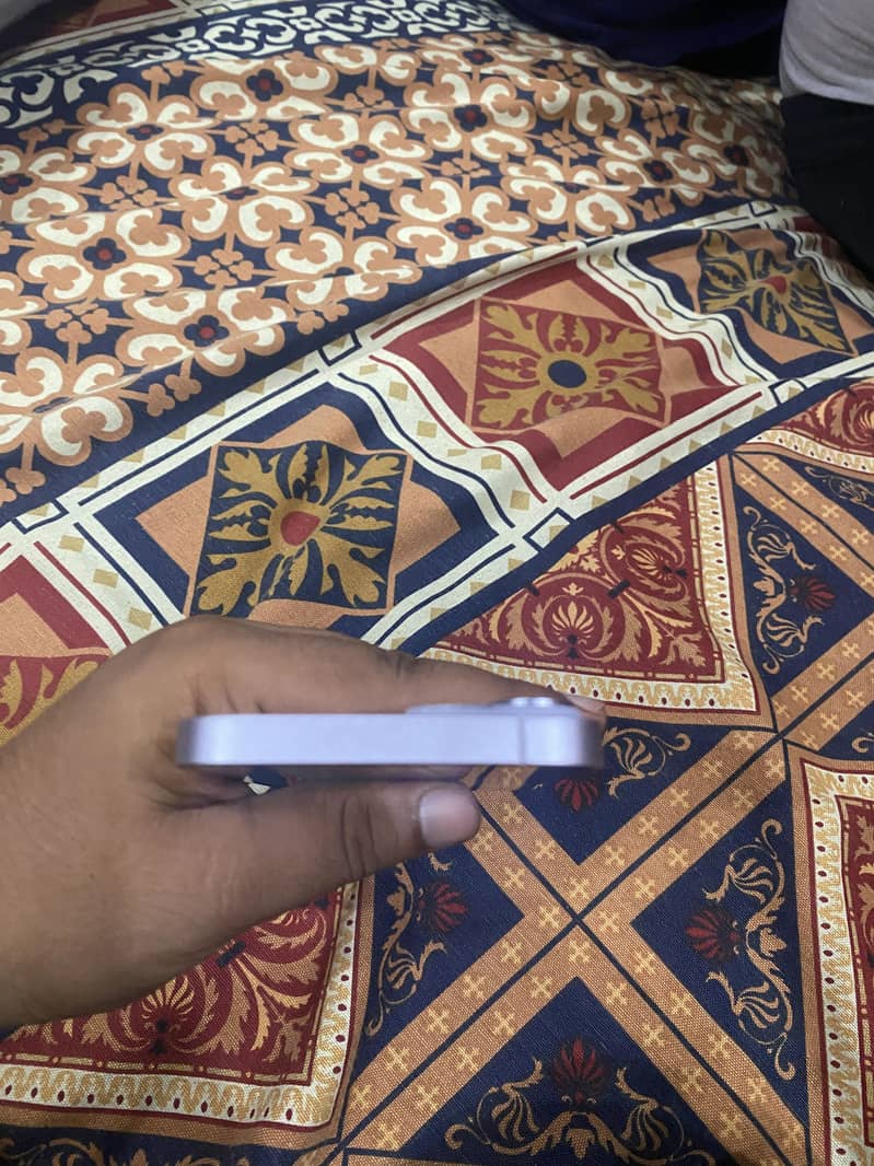 Apple iPhone 14 2