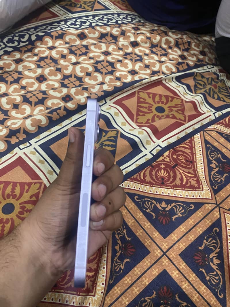 Apple iPhone 14 5