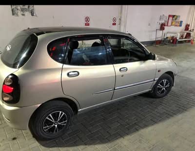Toyota Duet 2003