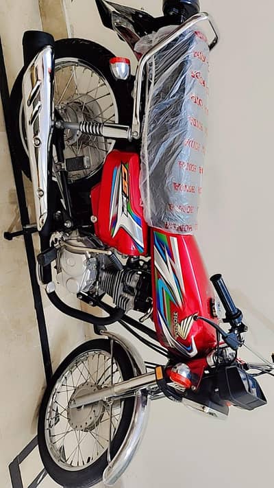 HONDA CG 125 2023 model All punjab Registere 13000km Lush condition