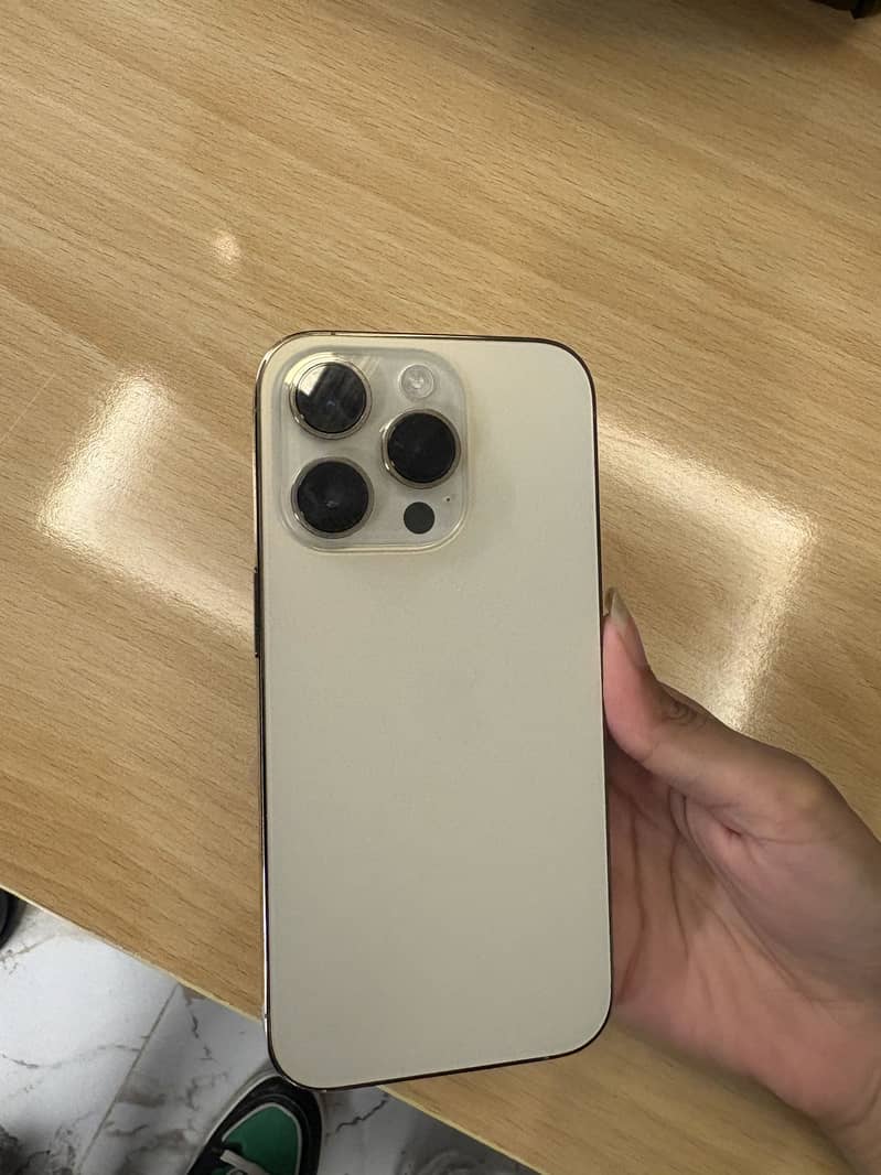 Apple iPhone 14 Pro 0
