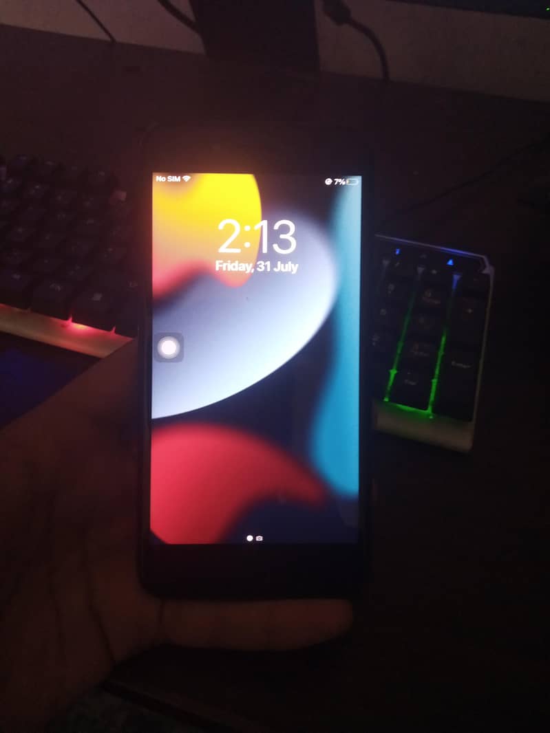 Apple iPhone 7 Plus 0