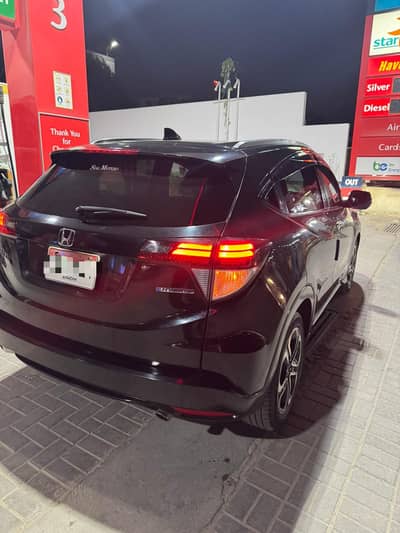 Honda Vezel 2016