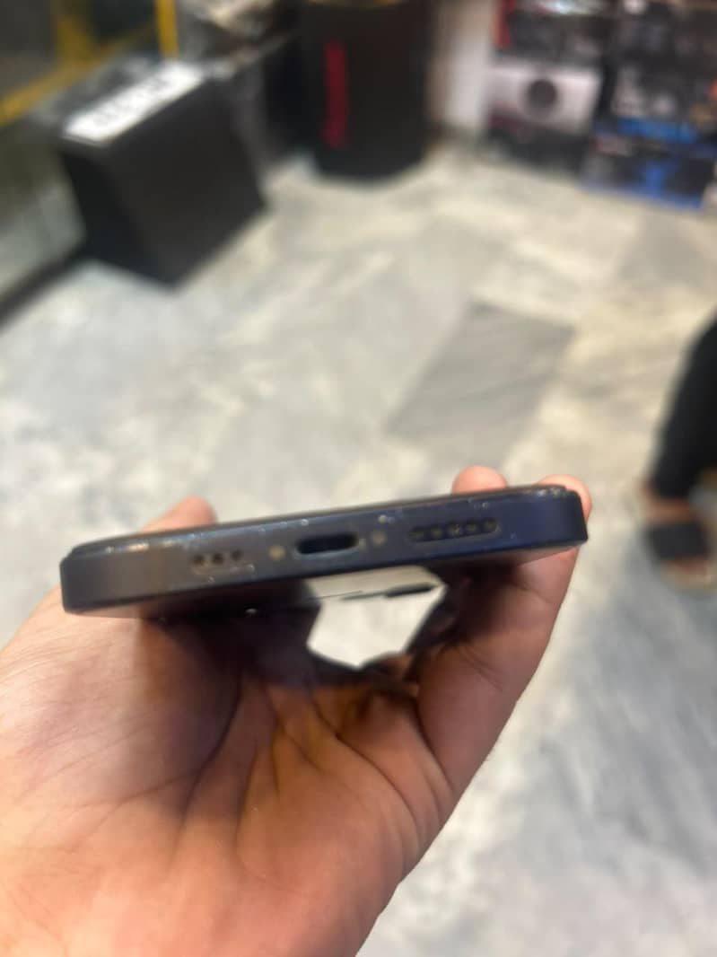 Apple iPhone 12 2