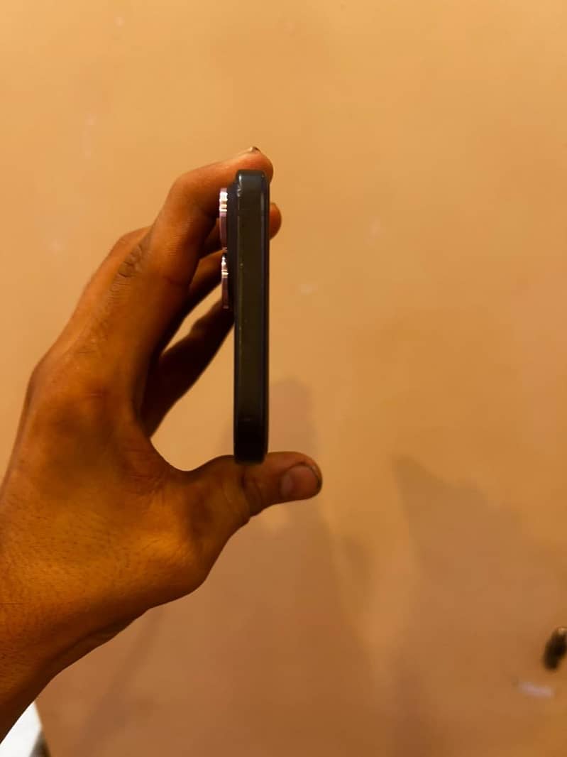 Apple iPhone 15 plus 1
