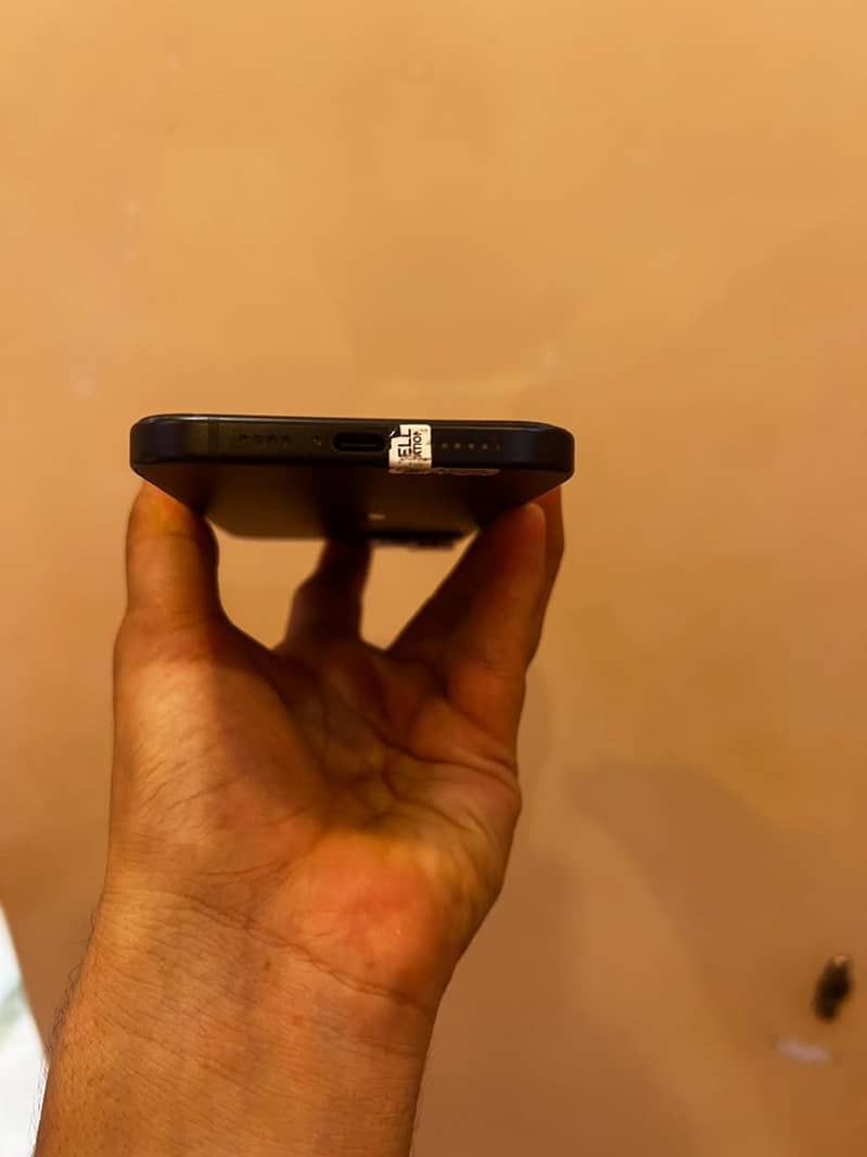 Apple iPhone 15 plus 3