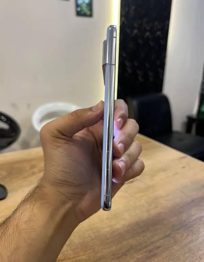 Google Pixel 8 Pro 4