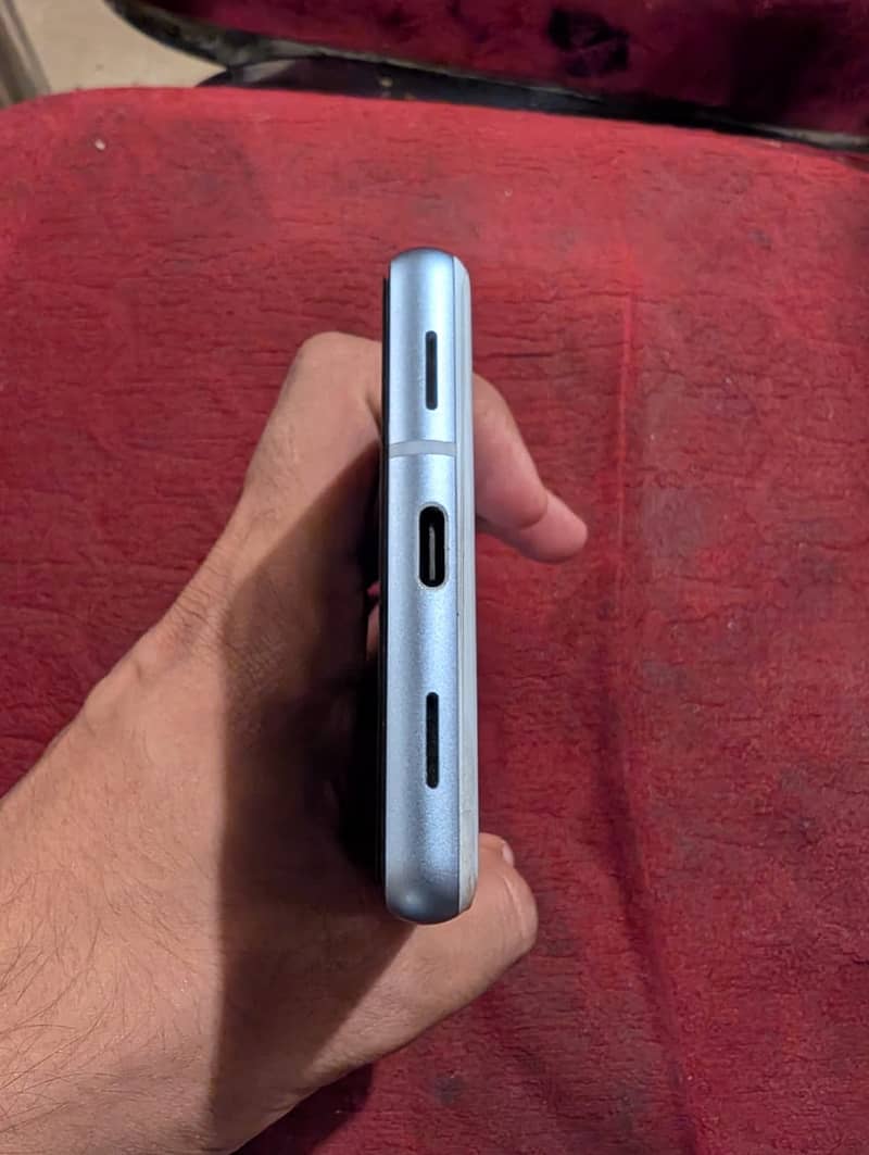 Google Pixel 7A 3