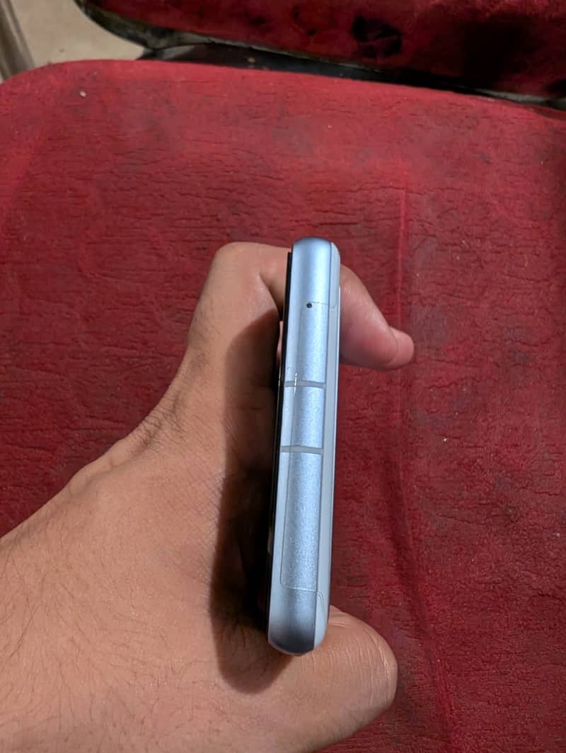 Google Pixel 7A 5