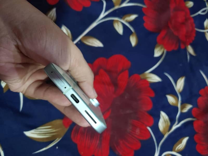 Google Pixel 9 2