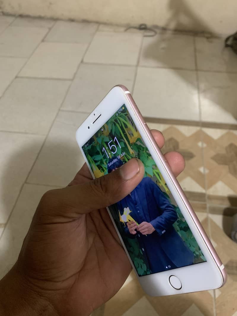 Apple iPhone 7 Plus 2